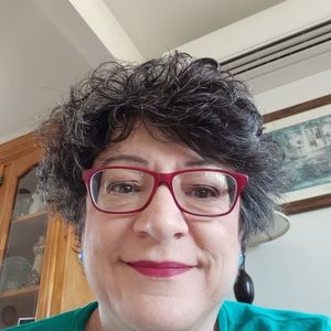 Meet your Posher, Yvette